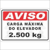 Aviso - Carga máxima do elevador 2.500 kg 